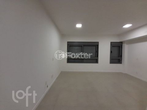 Image 6 - 897571