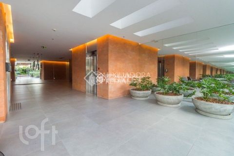 Image 5 - 897571
