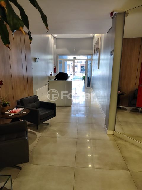 Image 3 - 897596