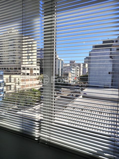 Image 7 - 897596