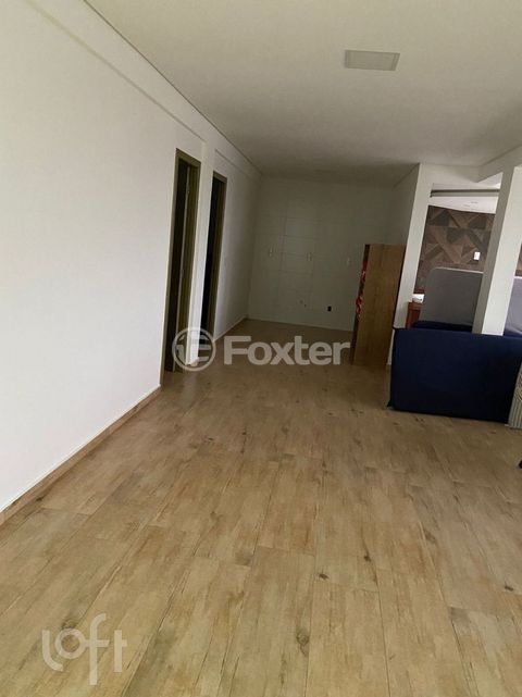 Image 7 - 897602