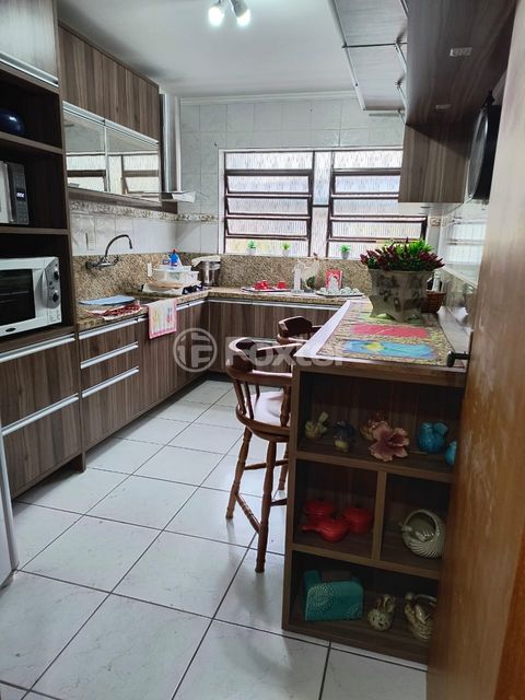 Image 7 - 897609