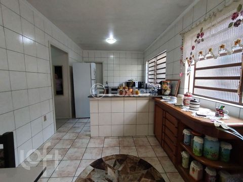 Image 10 - 897613