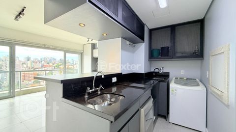 Image 9 - 897636