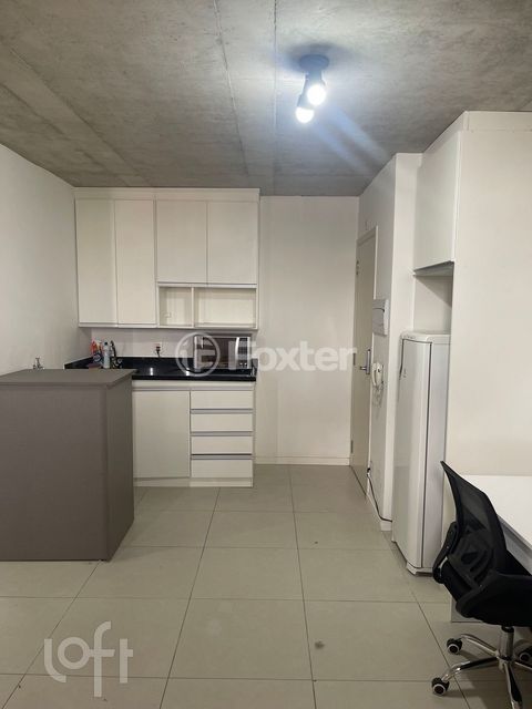Image 3 - 897643