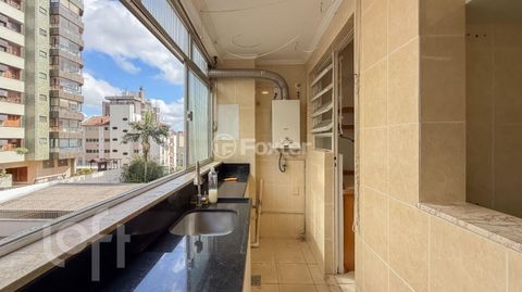 Image 8 - 897648
