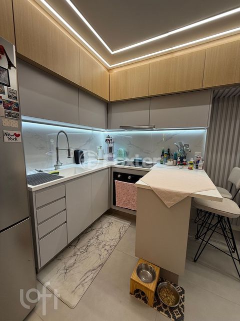 Image 7 - 897658