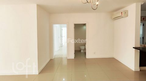 Image 8 - 897664