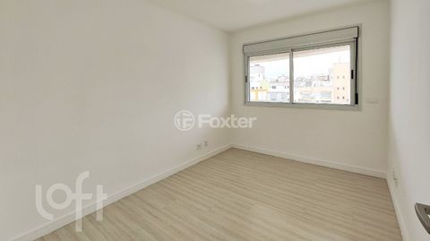 Image 11 - 897664