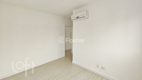 Image 19 - 897664