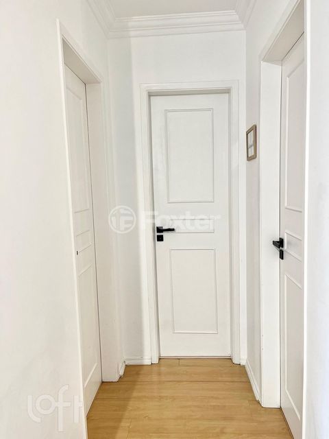 Image 5 - 897667