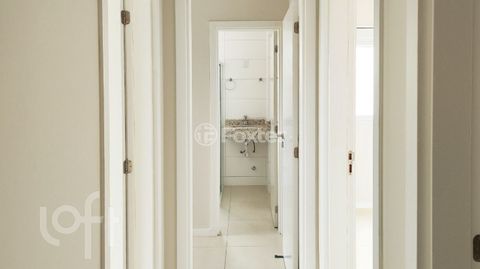 Image 6 - 897668