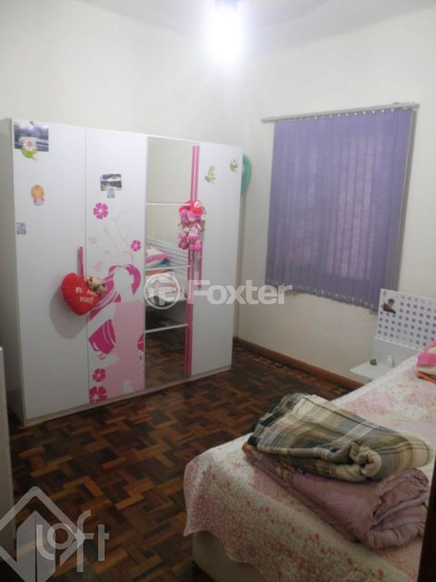 Image 7 - 897678