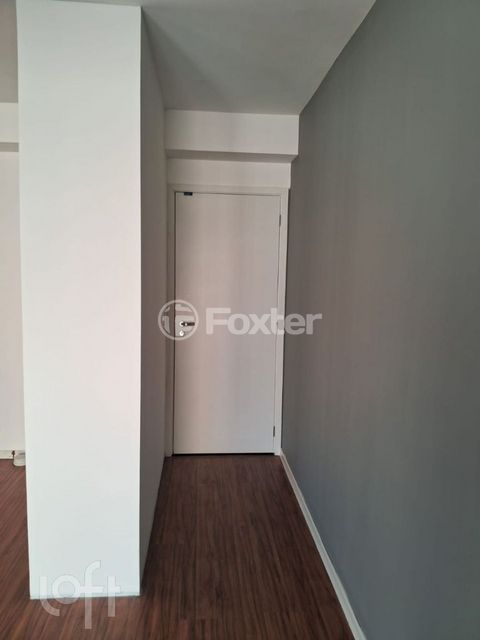 Image 1 - 897681