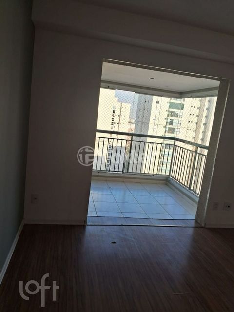 Image 8 - 897681