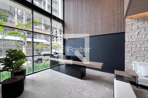 Image 10 - 897713