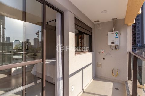 Image 7 - 897759