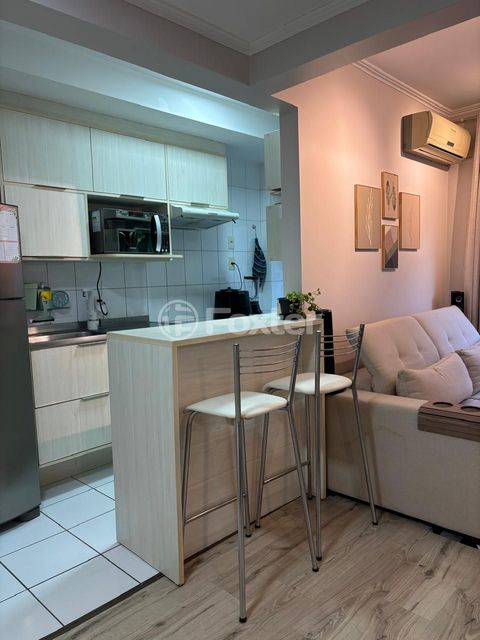 Image 7 - 897762