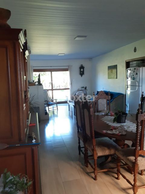 Image 4 - 897779