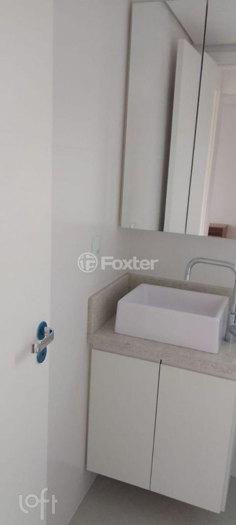 Image 7 - 897800
