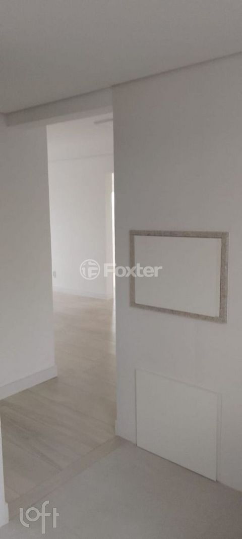 Image 6 - 897800