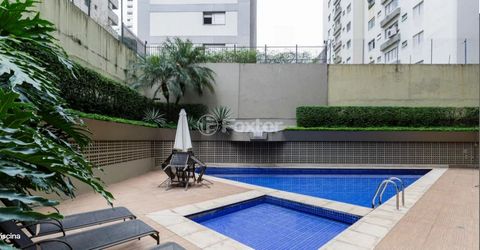 Image 1 - 897818