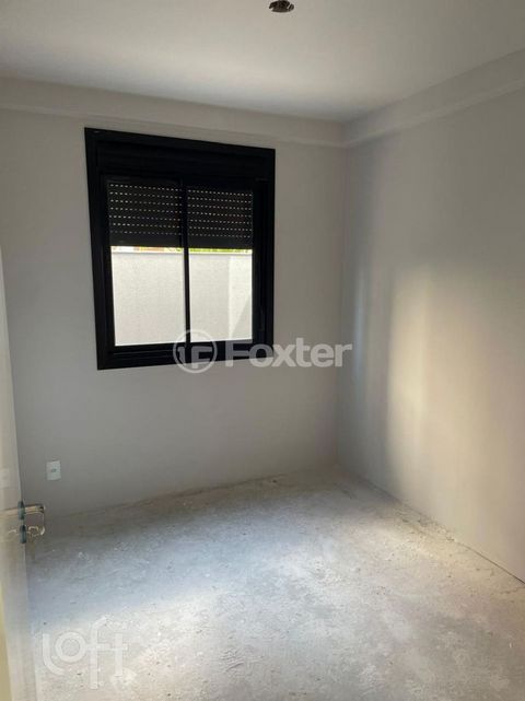 Image 3 - 897822