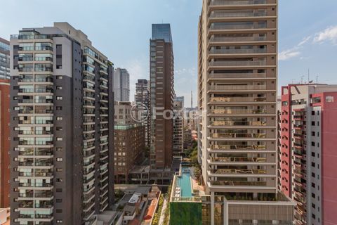 Image 2 - 897827