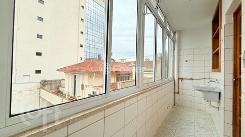 Image 16 - 897837