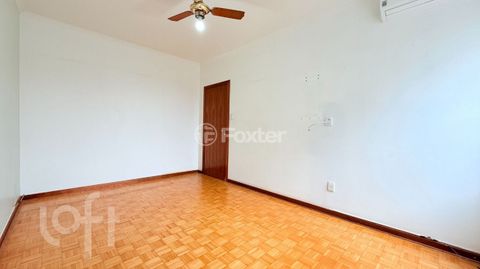Image 8 - 897837