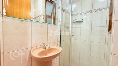 Image 19 - 897837