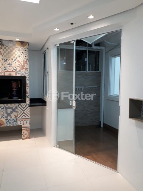Image 7 - 897840