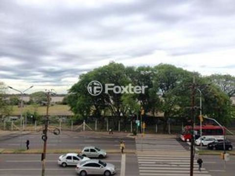 Image 6 - 897846