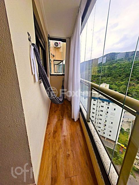 Image 5 - 897849