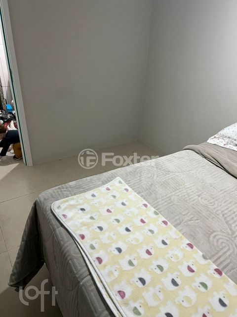 Image 4 - 897854