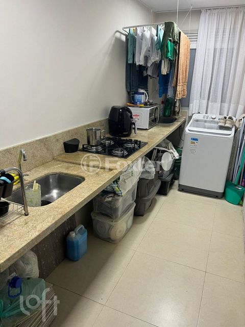 Image 10 - 897854