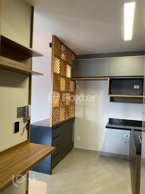 Image 7 - 897904