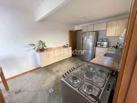 Image 3 - 897925