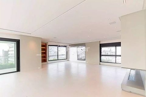 Image 4 - 897930