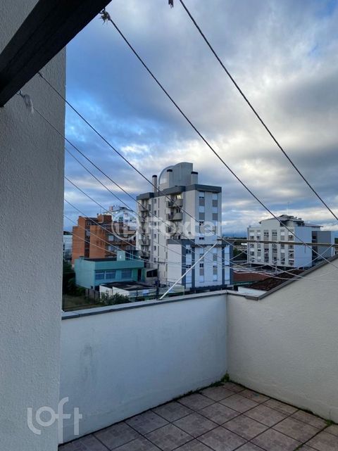 Image 5 - 897933