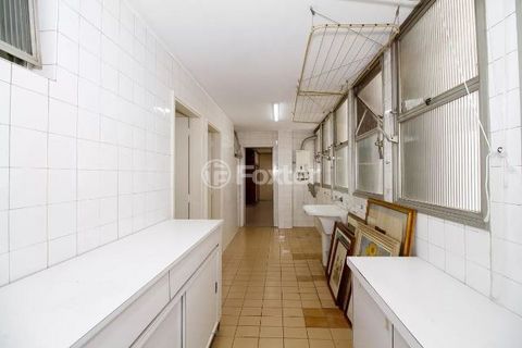 Image 11 - 897939