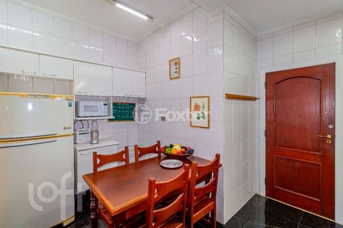 Image 4 - 897943