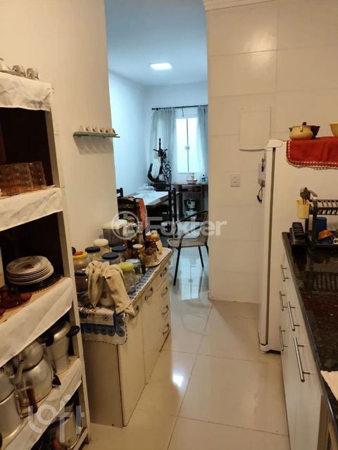 Image 5 - 897964