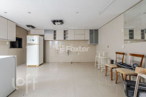 Image 4 - 897972