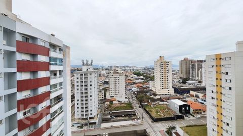 Image 13 - 897982
