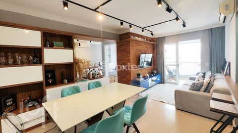 Image 3 - 897982