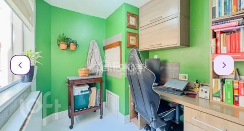 Image 8 - 897992
