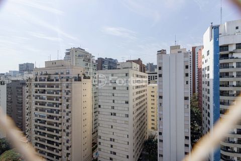 Image 13 - 897997