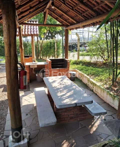 Image 10 - 898027