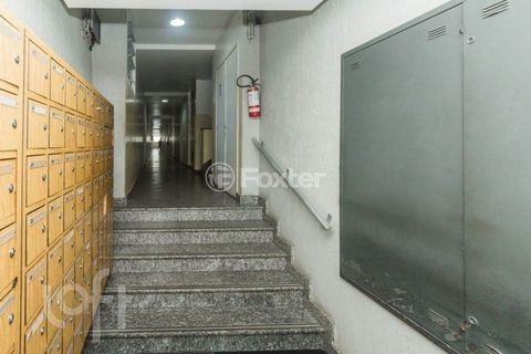 Image 8 - 898031